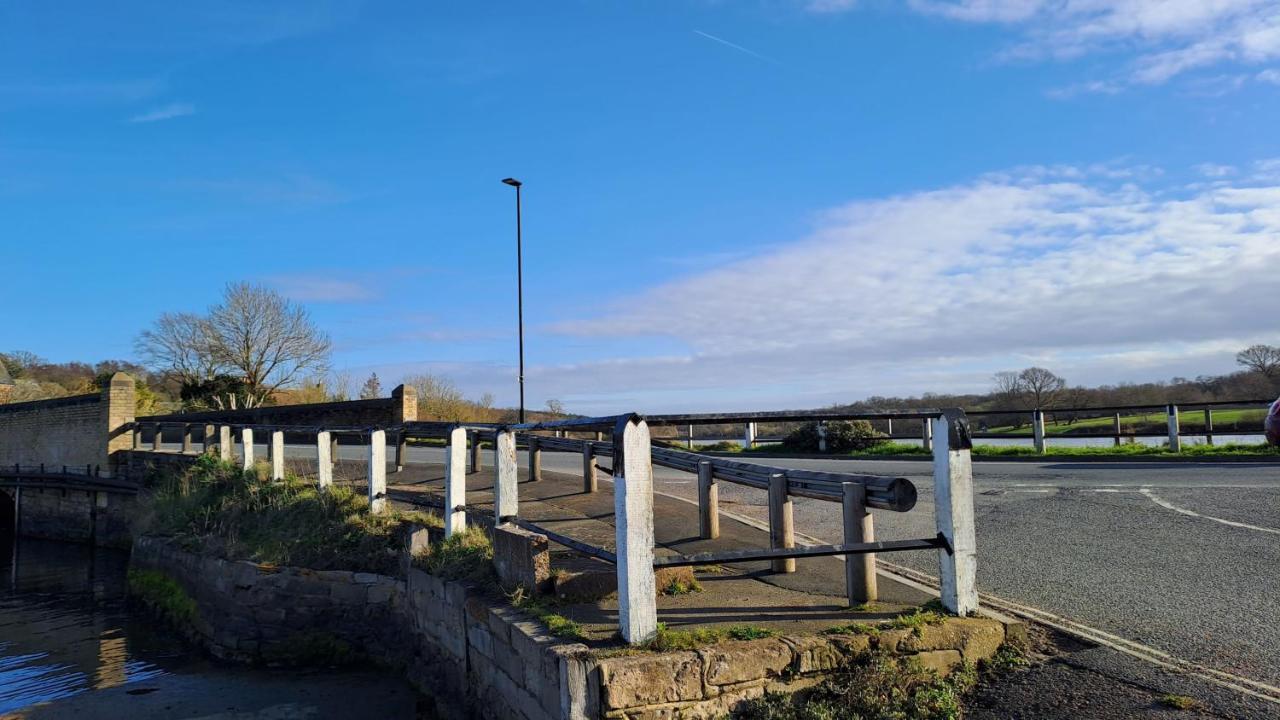 Sandown On The Creek Wootton Bridge  Екстериор снимка