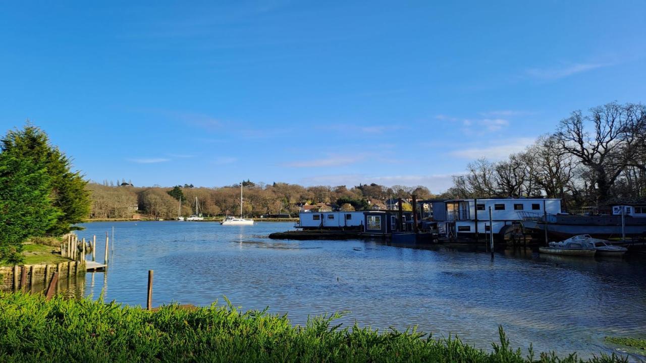 Sandown On The Creek Wootton Bridge  Екстериор снимка