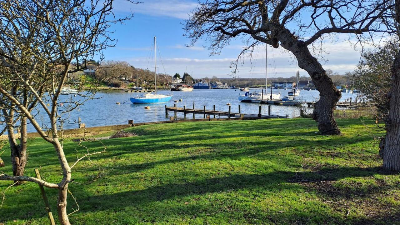 Sandown On The Creek Wootton Bridge  Екстериор снимка